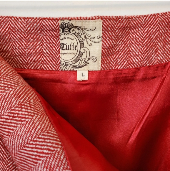 ANTHRO Tulle Wool Blend Herrinbone Weave Pleated Hem Pencil Skirt in Red Sz L - Picture 5 of 6